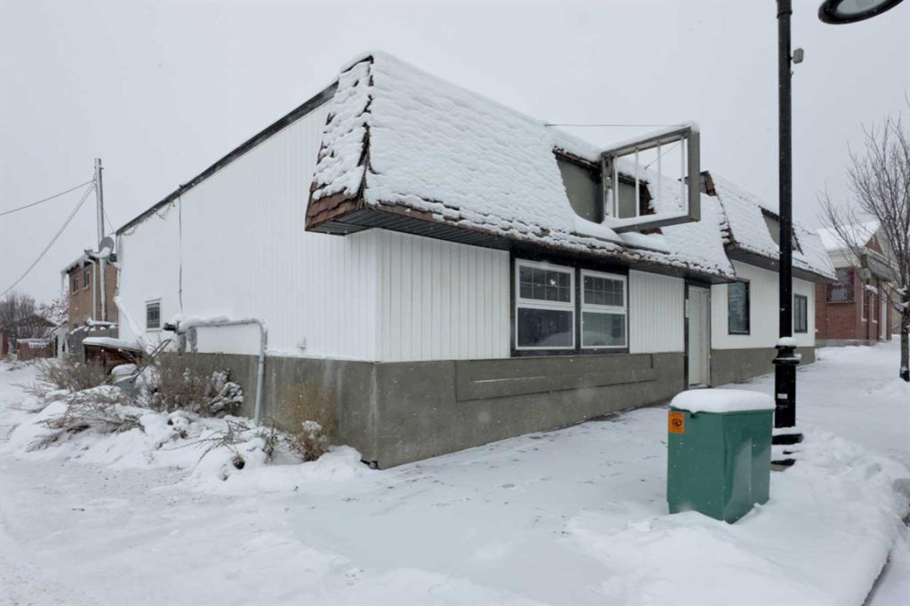 1722 77 Street, Coleman, Alberta T0K0M0, ,Commercial,For Sale,77,A2092899